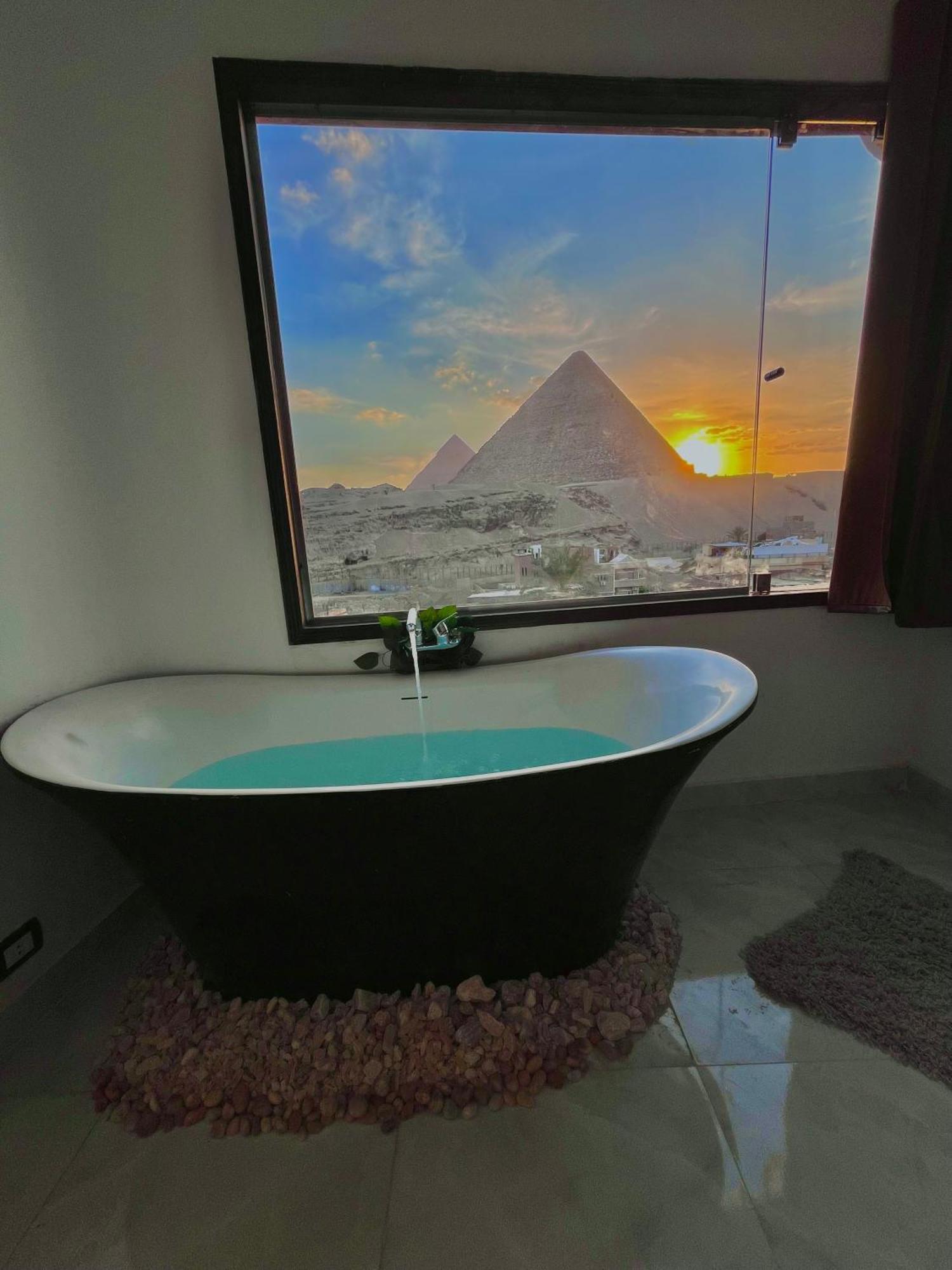 Alba Pyramids View Apartahotel 3*