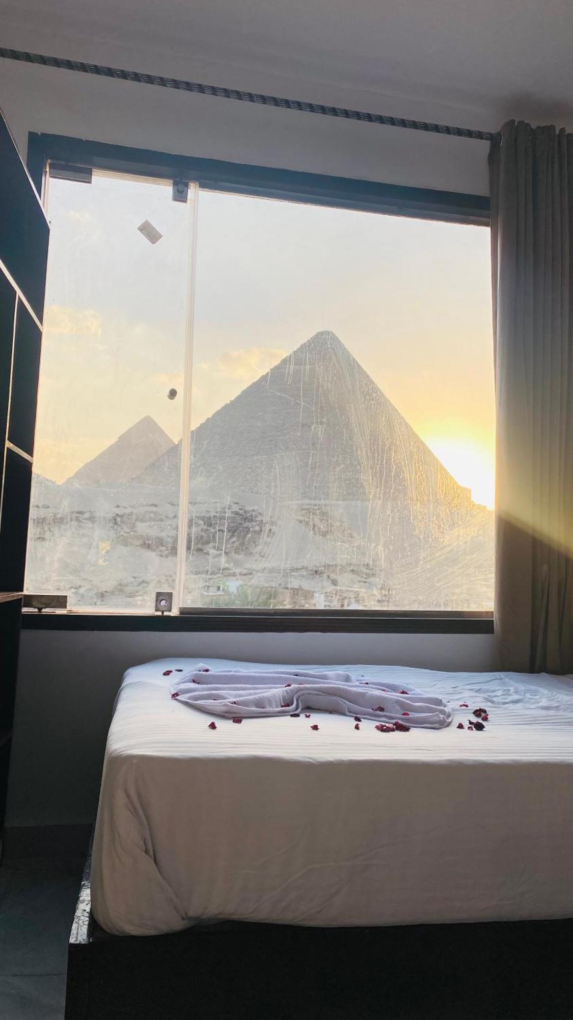 Alba Pyramids View El Cairo