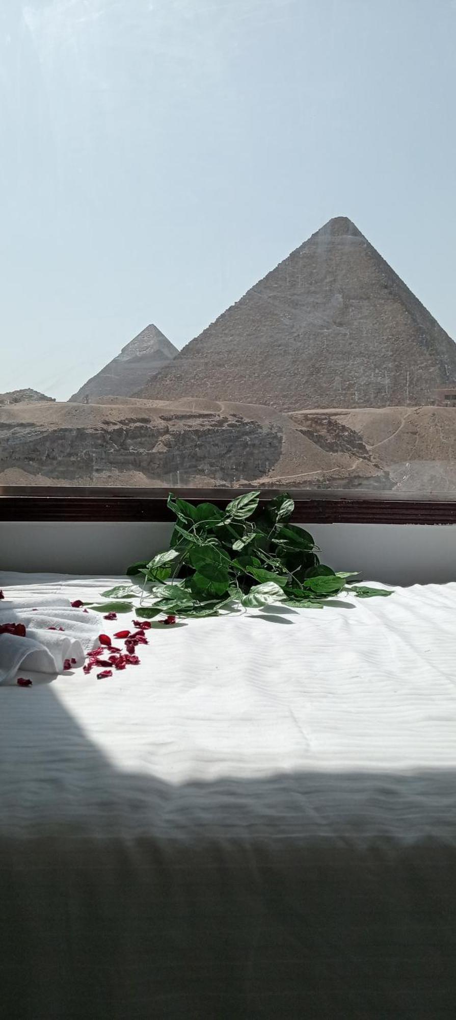 Alba Pyramids View 3*
