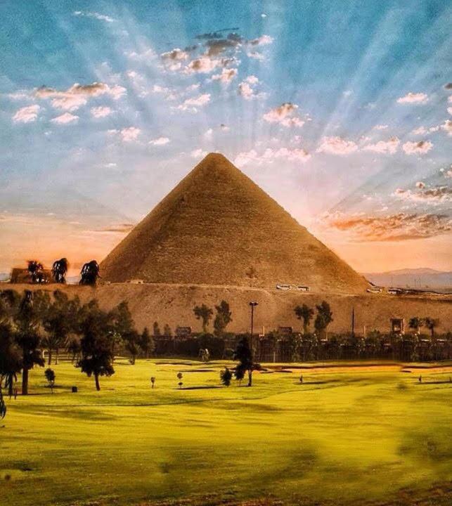 Alba Pyramids View 3*
